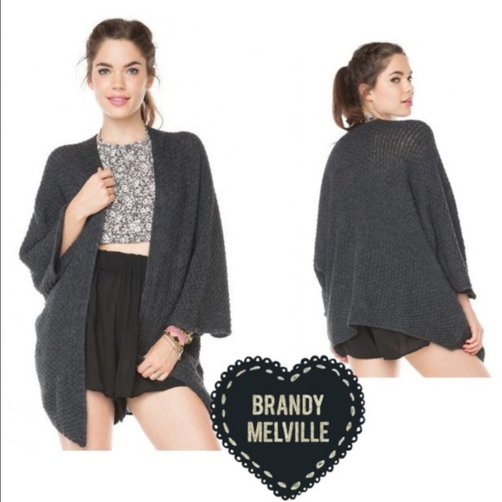 🛍3/$35🛍 Brandy Melville Voltaire Cardigan - Picture 2 of 8